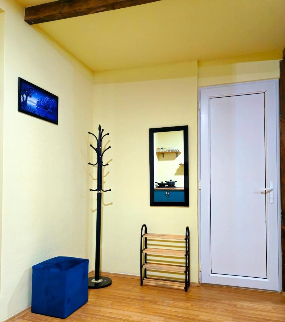 Apartment In The Old District 第比利斯 外观 照片