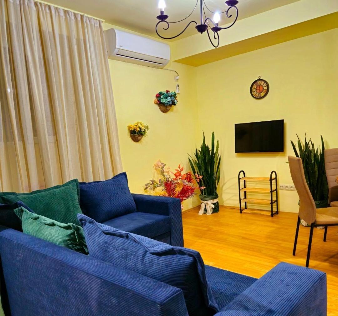 Apartment In The Old District 第比利斯 外观 照片