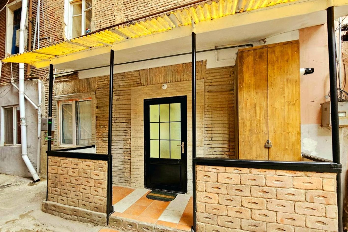 Apartment In The Old District 第比利斯 外观 照片