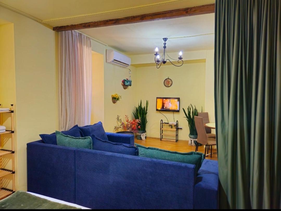 Apartment In The Old District 第比利斯 外观 照片